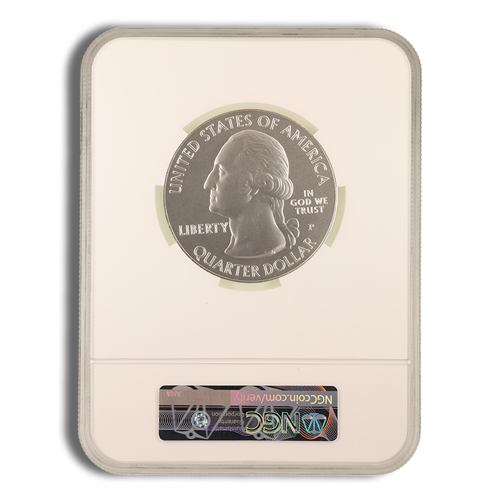 2010-P 5 Oz America The Beautiful Yosemite Silver Coin - NGC SP70